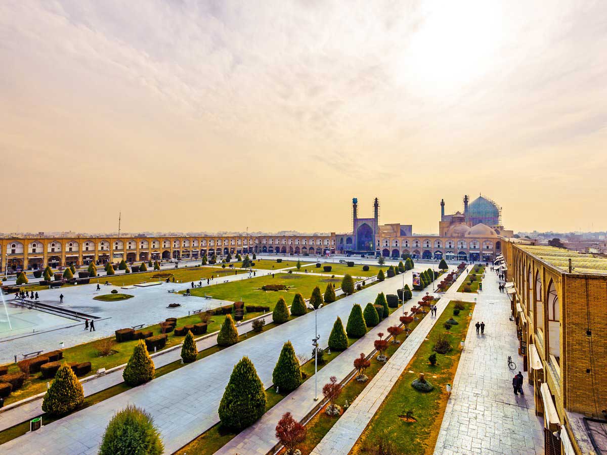 BOOK PRIVATE GUIDE IN ISFAHAN | PAY ON THE TOUR