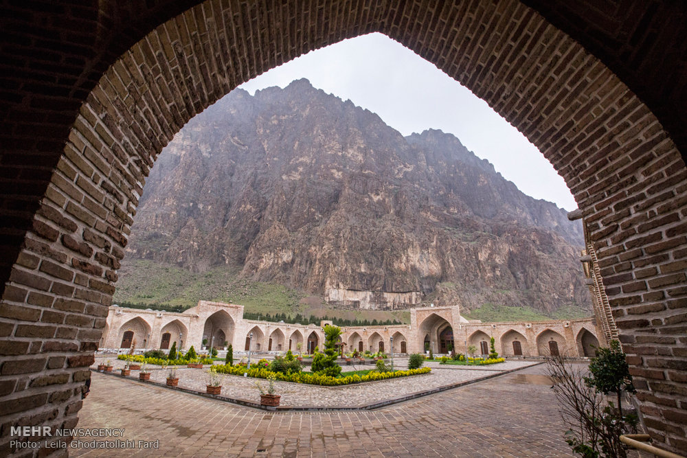 BOOK PRIVATE GUIDE IN KERMANSHAH | PAY ON THE TOUR