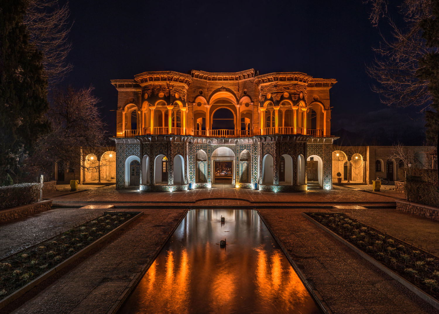 BOOK PRIVATE GUIDE IN KERMAN | PAY ON THE TOUR