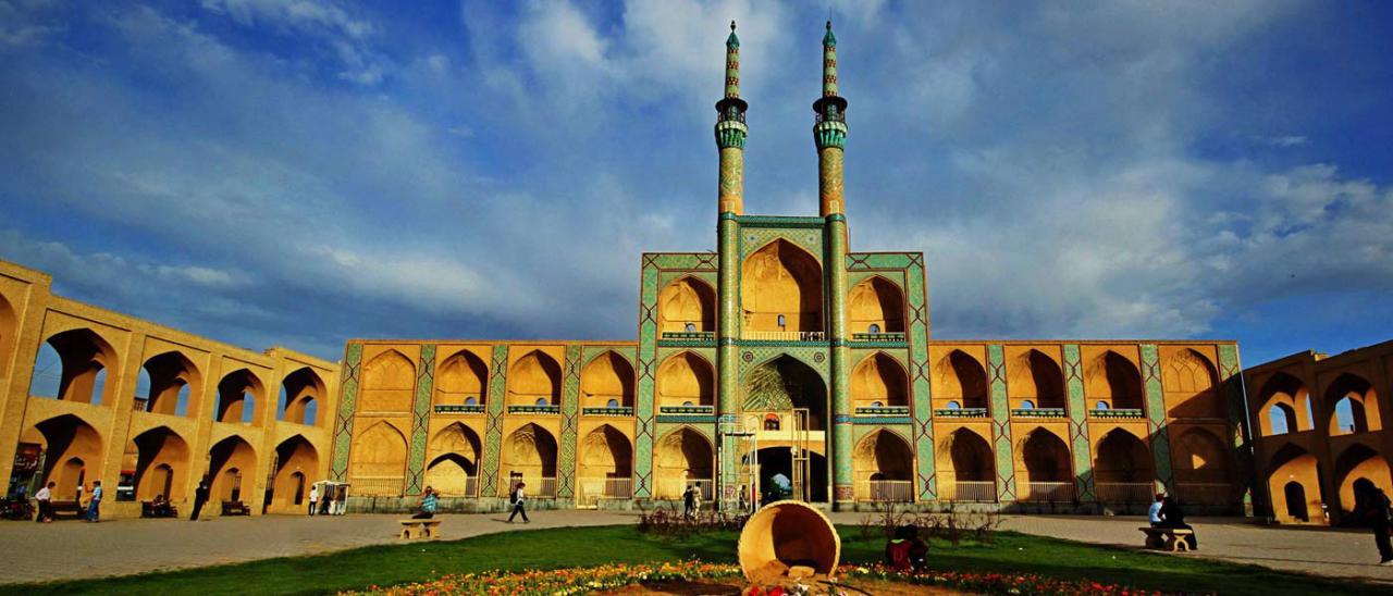 BOOK PRIVATE GUIDE IN YAZD | PAY ON THE TOUR