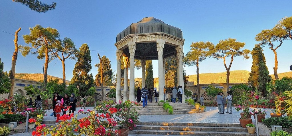 مرشد سیاحی فی شیراز | كتاب دليل الخصوصية في شیراز دفع على الرحلة