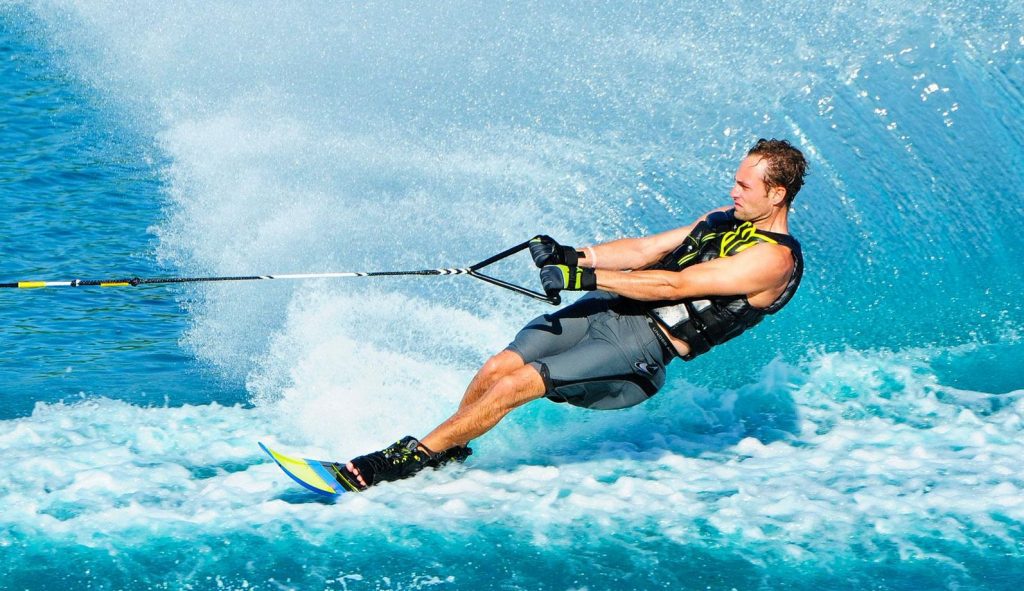 اسکی روی آب دبی | رزرو آنلاین اسکی روی آب دبی|رزرو آنلاین تفرحات دبی با قبمت باور نکردنی